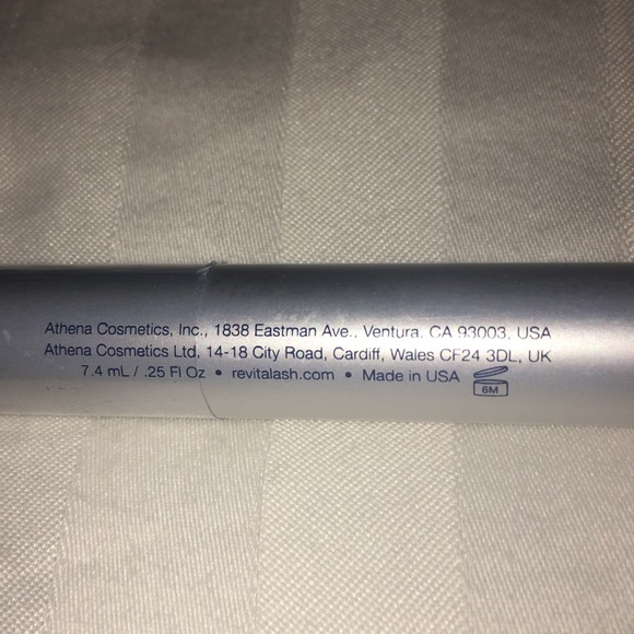 Revitalash no smudge volumizing  Mascara 0.25 oz - Picture 3 of 3